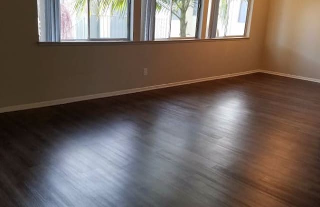 1501 Ivywood Dr - 1501 Ivywood Drive, Oxnard, CA 93030