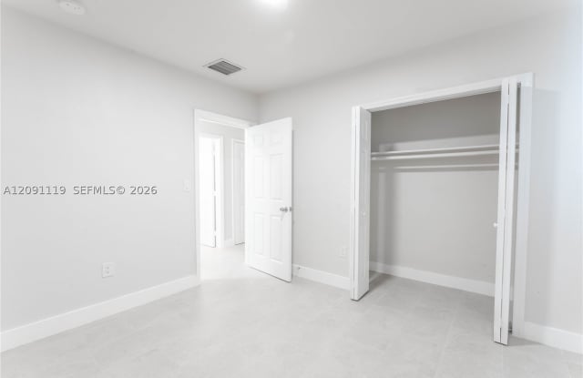 10825 SW 221st St Gallery 4