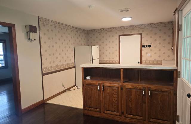 House in Mayfield City Limits Gallery 4