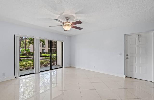 204 FOXTAIL Drive Gallery 4