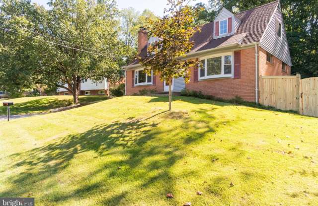 8209 SPRINGFIELD VILLAGE DRIVE Gallery 2