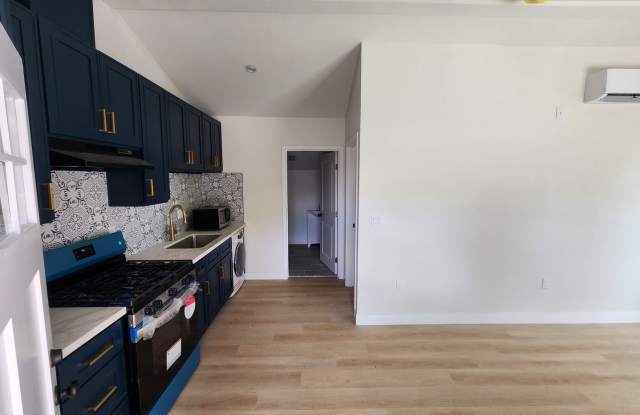 Beatiful Remodeled 1 Bed, 1 Bath ADU! Gallery 4