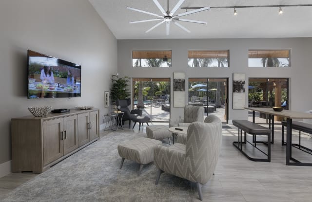The Landings at Coconut Creek - Apartment & Townhomes Gallery 2