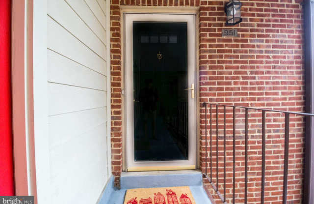 951 S SCOTT ST #2 Gallery 2