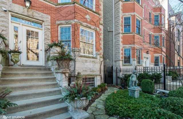 623 West Briar Place photos photos