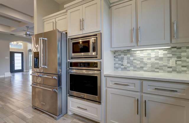 8206 Denali - 4 Bed/3 Bath - $2800/month Gallery 3