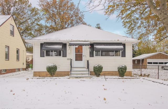 19730 Meredith Ave - 19730 Meredith Avenue, Euclid, OH 44119