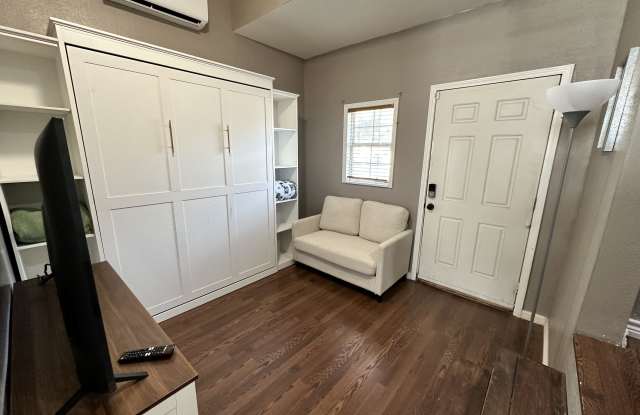 3105 North Hancock Avenue Gallery 3