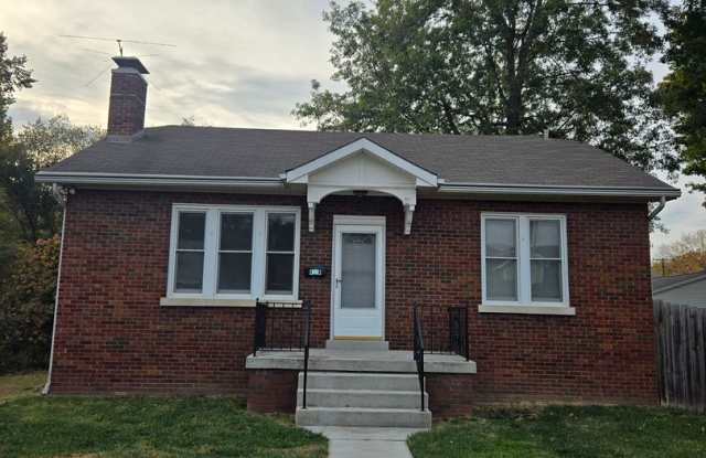 Pending application - 429 North Oak Street, O'Fallon, IL 62269
