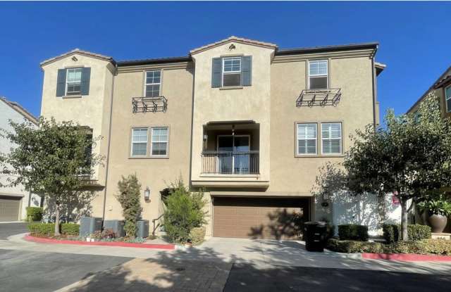 812 South Gladys Avenue - 1 photos photos