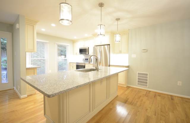 4844 Cloister Drive Gallery 3