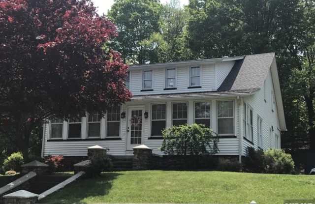 43 Kiel Avenue - 43 Kiel Avenue, Kinnelon, NJ 07405 43 Kiel Avenue - 43 Kiel Avenue, Kinnelon, NJ 07405