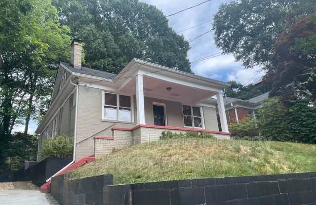 639 Somerset Terrace NE Gallery 1