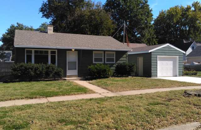 936 N L Street - 936 North L Street, Fremont, NE 68025 936 N L Street - 936 North L Street, Fremont, NE 68025