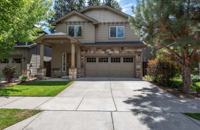 61150 SNOWBRUSH DRIVE, BEND, OR 97702 -  ASPEN RIM  - PRICE REDUCED $150!!   PLUS HALF MONTH FREE BEGIN BY 8/1.! photos photos