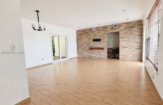10735 NW 2nd Ct Gallery 4