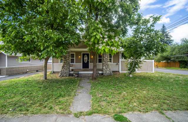 Updated Spokane Rental Home with 4 Bedrooms & Private Yard photos photos