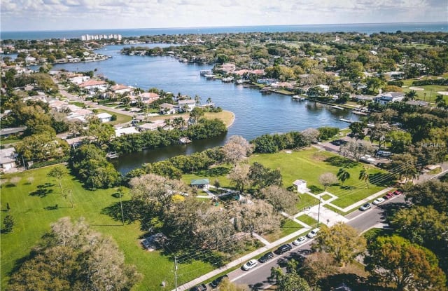 521 35TH Avenue NE - 521 35th Avenue Northeast, St. Petersburg, FL 33704