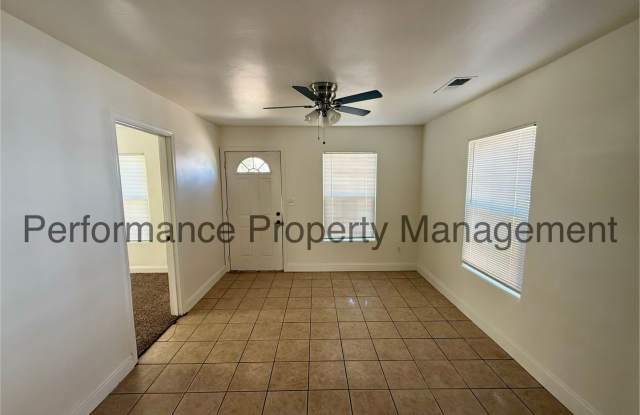 Cute 3 Bed/1 Bath N Bakersfield Home w/ RBP & Deposit Alternative Option Gallery 3