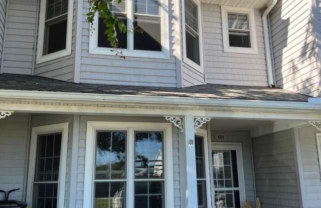 YEAR-ROUND UNFURNISHED RENTAL photos photos