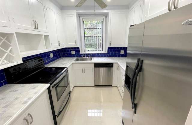 1608 NE 2nd Ct Gallery 2