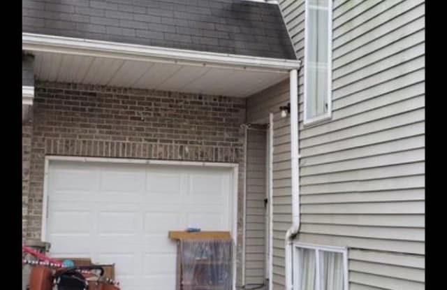 49  Latourette ln - 49 Latourette Lane, Staten Island, NY 10314