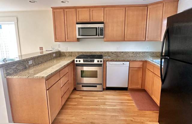 *New Price! Wonderful 3 bed Townhome in Pinehurst neighborhood! - 12331 10th Place Northeast, Seattle, WA 98125