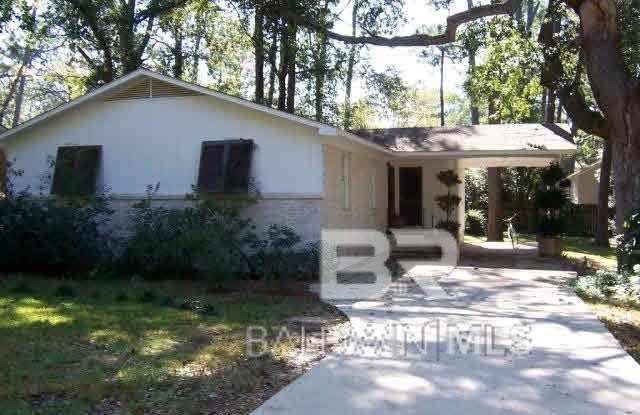 162 Pecan Avenue - 162 Pecan Avenue, Fairhope, AL 36532