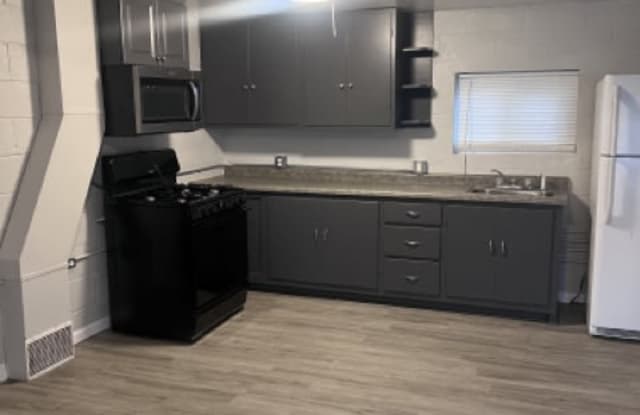 313 Cottage Court1/2 #9 Gallery 2