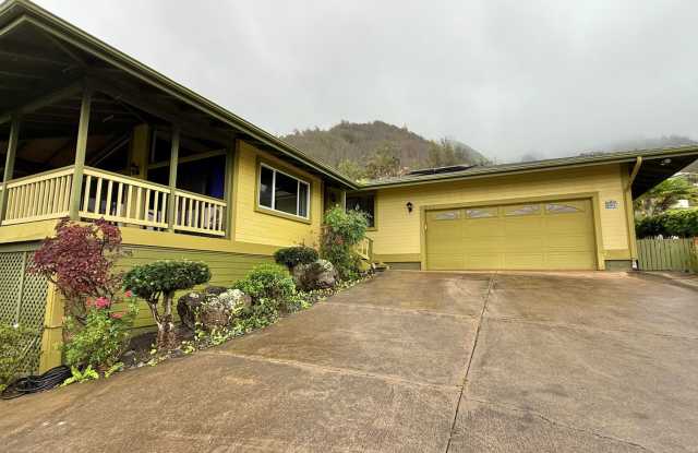 Beautiful 3 Bedroom / 2.5 Bathroom Home in Wailuku Heights! photos photos