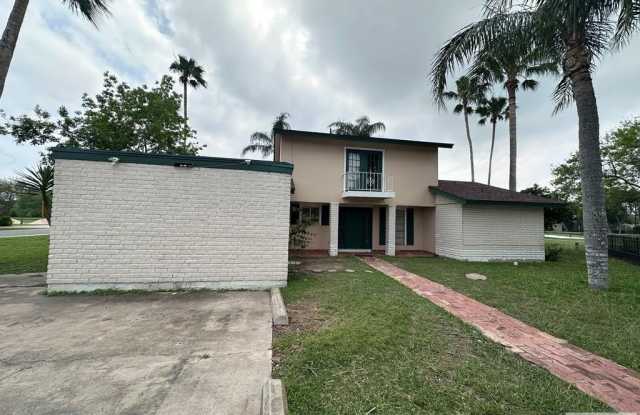 704 ZAPATA AVE. Gallery 3