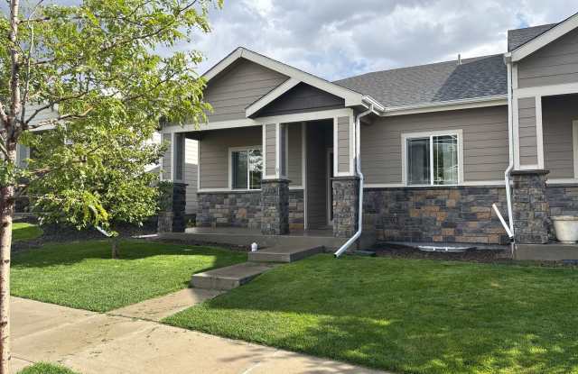 3 BEDROOM, 2 BATHROOM, SINGLE FAMILY HOME WITH A 2 CAR ATTACHED GARAGE photos photos