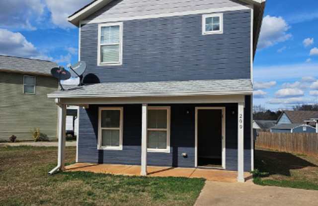 Nicely renovated 3 bedroom, 2.5 bath ranch in Zebulon! photos photos Nicely renovated 3 bedroom, 2.5 bath ranch in Zebulon! photos photos