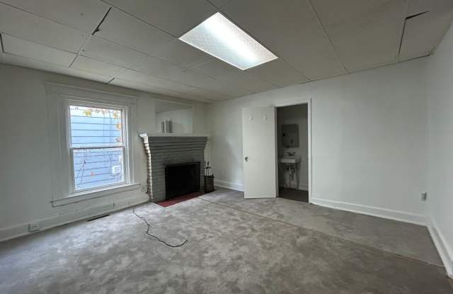 512 W Battell photos photos