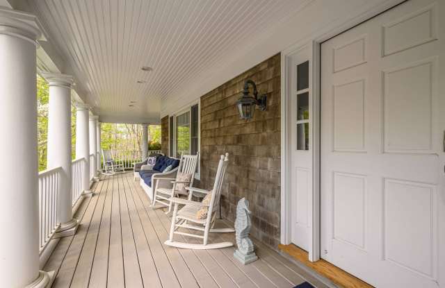 7 Hilltop Lane Gallery 3