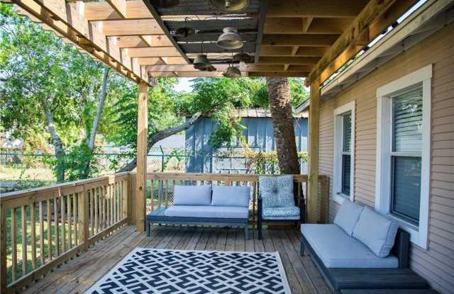 1318 N Mesquite Street photos photos