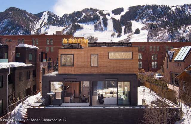 322 E Bleeker Street Gallery 2