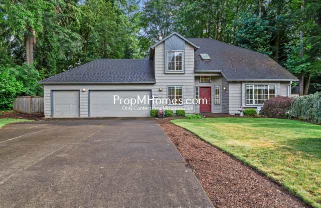 Spacious Four Bedroom Retreat in Lake Grove! photos photos