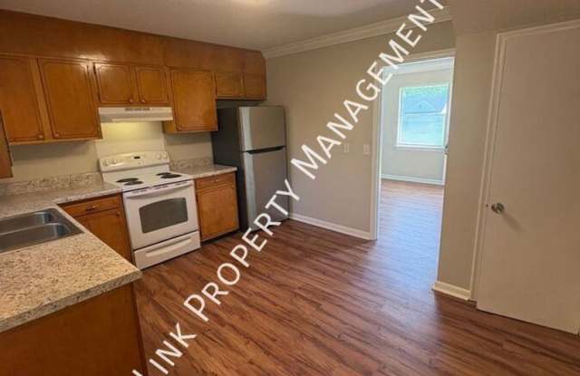 4911B  Marylin Gallery 4