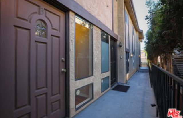 1914 11th Street Gallery 2