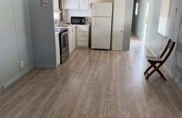 5504 LAGOON Drive Gallery 3