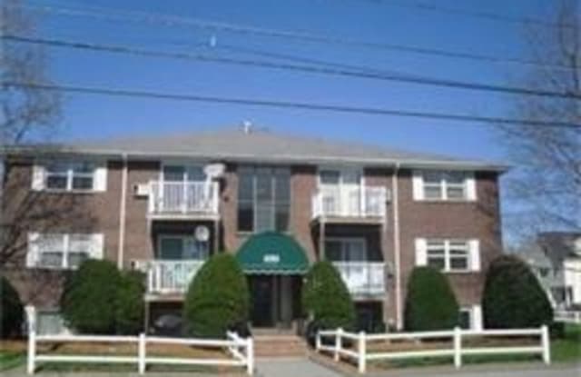 871 Lakeview Ave 23 - 871 Lakeview Avenue, Lowell, MA 01850