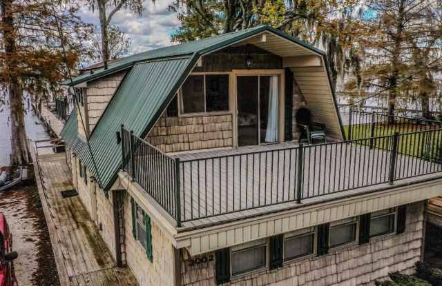 Lakefront Home in Beautiful Lake Waccamaw NC. Gallery 4