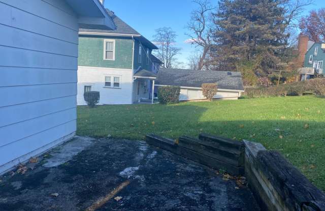 Downtown - 3 Bedroom House - Available June 4th, 2026 - 305 Glendon Street, Morgantown, WV 26505