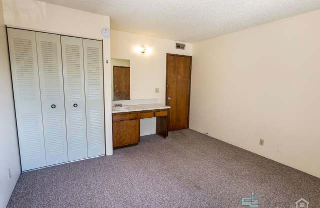 VALENTINE'S DAY RENT SPECIALS: BEAUTIFULLY RENOVATED STUDIO APARTMENTS photos photos
