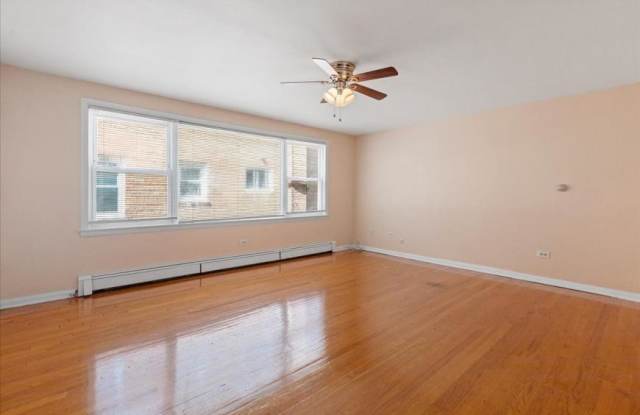 2650 W Touhy photos photos