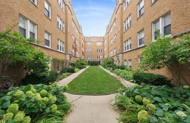 2541 Prairie Avenue photos photos