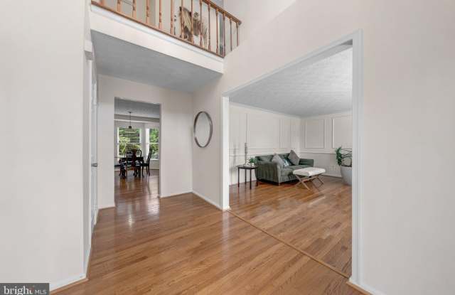 1425 CELLAR CREEK Way Gallery 4
