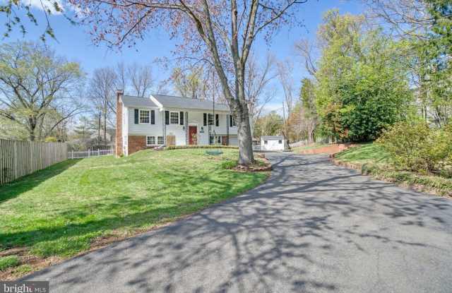 12805 POINT PLEASANT Drive Gallery 3