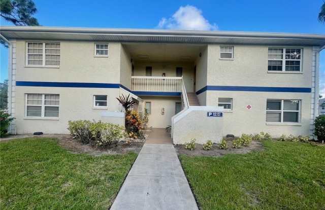 1522 SE Royal Green Circle unit: 201 photos photos
